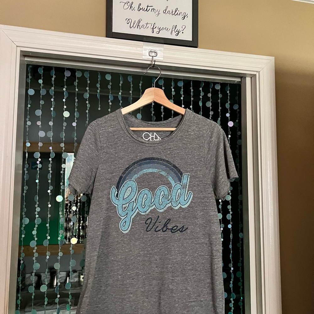 Good Vibes Chaser tee